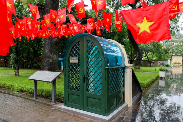 Lần đầu tiên sau gần 60 năm, "hầm bí mật" ở Hoàng thành mở cửa cho tham quan: Có những thứ chưa ai thấy- Ảnh 1.
