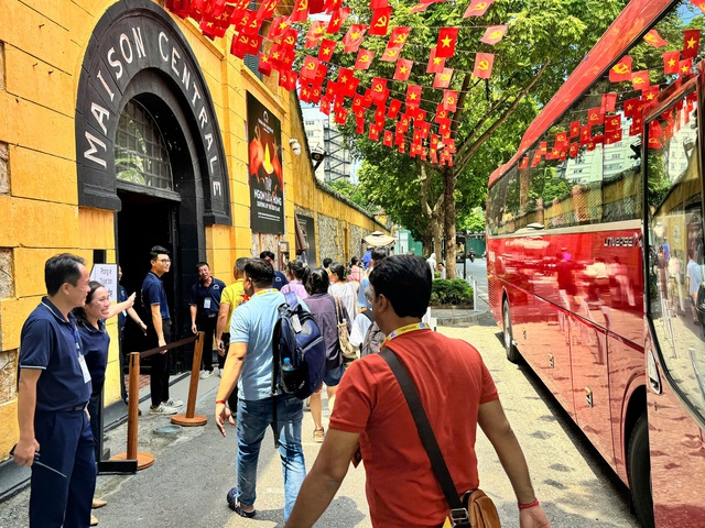 Trải nghiệm 'tinh túy' Hà Nội trong 1 ngày: Lịch trình gợi ý giúp bạn check-in đủ điểm hot dịp lễ A80- Ảnh 4. Trải nghiệm 'tinh túy' Hà Nội trong 1 ngày: Lịch trình gợi ý giúp bạn check-in đủ điểm hot dịp lễ A80- Ảnh 4.
