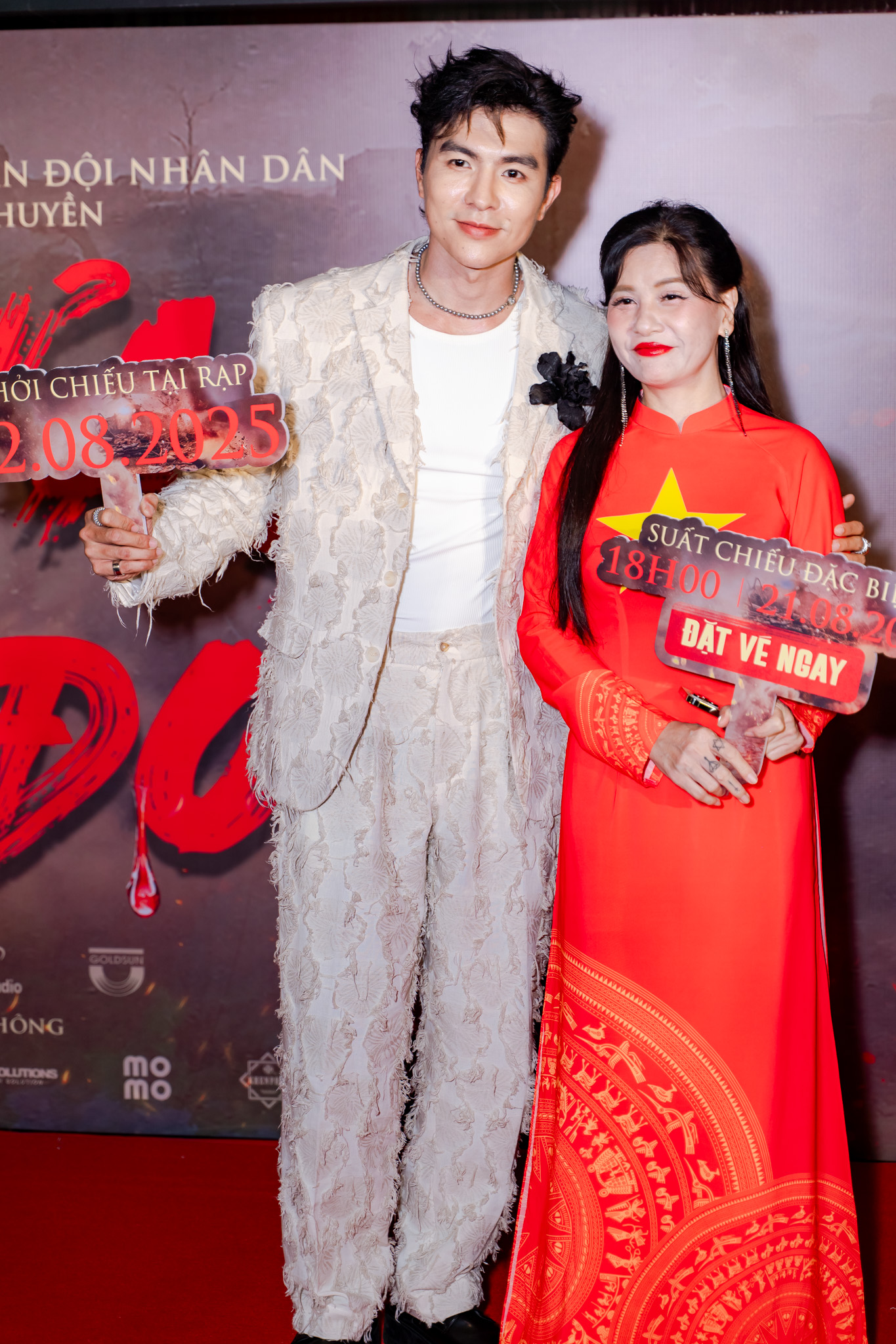 Thảm đỏ hot nhất hôm nay: Hứa Vĩ Văn U50 vẫn lấn át hội nam thần, 1 nàng thơ đẹp quá mức thách thức mọi filter- Ảnh 13.