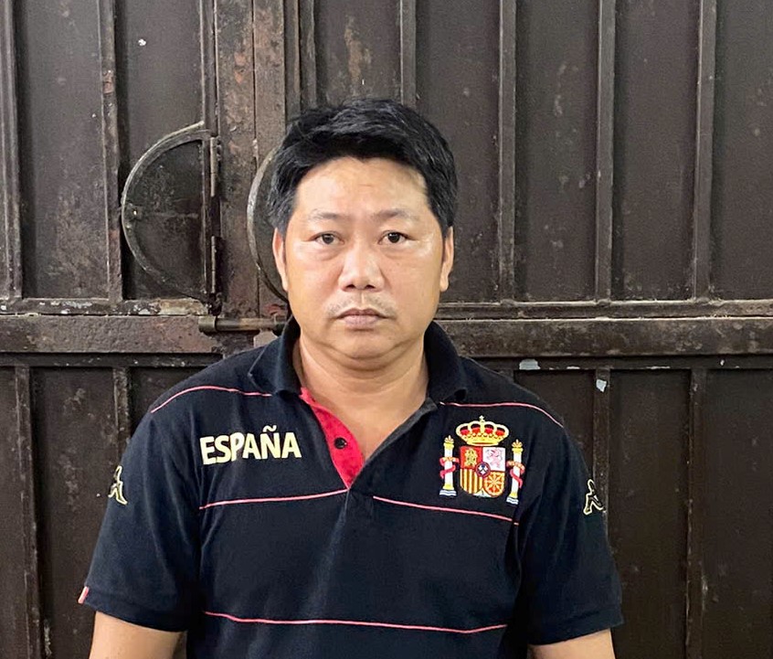 Đối tượng truy nã Lưu Anh Kiên bị bắt giữ ngay tại sân bay khi trở về nước- Ảnh 1. Đối tượng truy nã Lưu Anh Kiên bị bắt giữ ngay tại sân bay khi trở về nước- Ảnh 1.