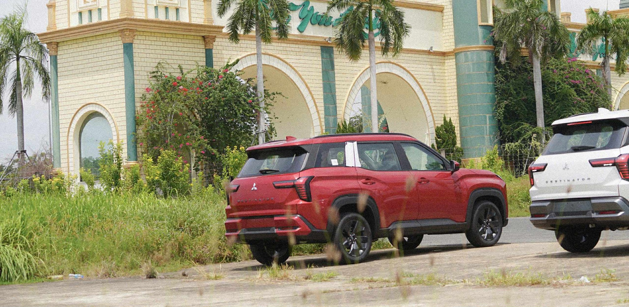 Bắt gặp Mitsubishi Destinator xuất hiện ở Việt Nam: Là bản vô lăng trái, có ADAS, khi ra mắt dễ thu hút những ai thấy Mazda CX-5 chật- Ảnh 5.