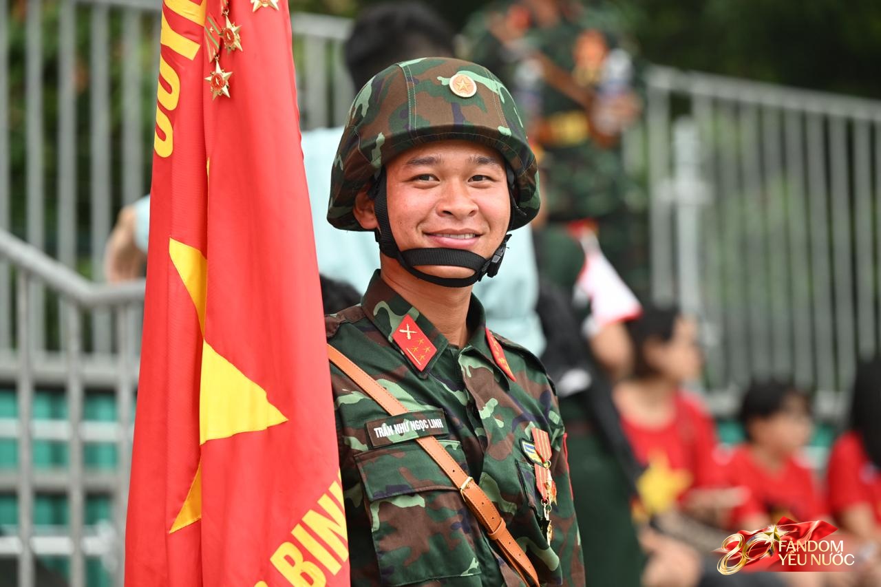 Visual căng đét của dàn chiến sĩ A80: Mướt mồ hôi vẫn toả sáng trước buổi Tổng hợp luyện đầu tiên tại Hà Nội- Ảnh 11.