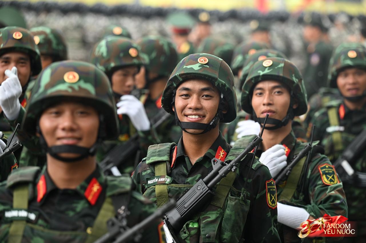 Visual căng đét của dàn chiến sĩ A80: Mướt mồ hôi vẫn toả sáng trước buổi Tổng hợp luyện đầu tiên tại Hà Nội- Ảnh 5.