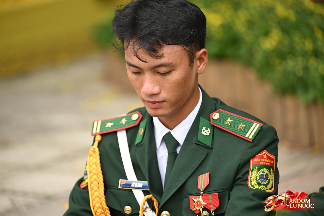 Visual căng đét của dàn chiến sĩ A80: Mướt mồ hôi vẫn toả sáng trước buổi Tổng hợp luyện đầu tiên tại Hà Nội- Ảnh 14.