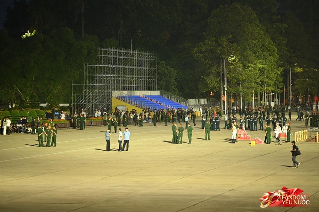 Tổng hợp luyện diễu binh diễu hành lần 1: Tất cả đã sẵn sàng!- Ảnh 10. Tổng hợp luyện diễu binh diễu hành lần 1: Tất cả đã sẵn sàng!- Ảnh 10.