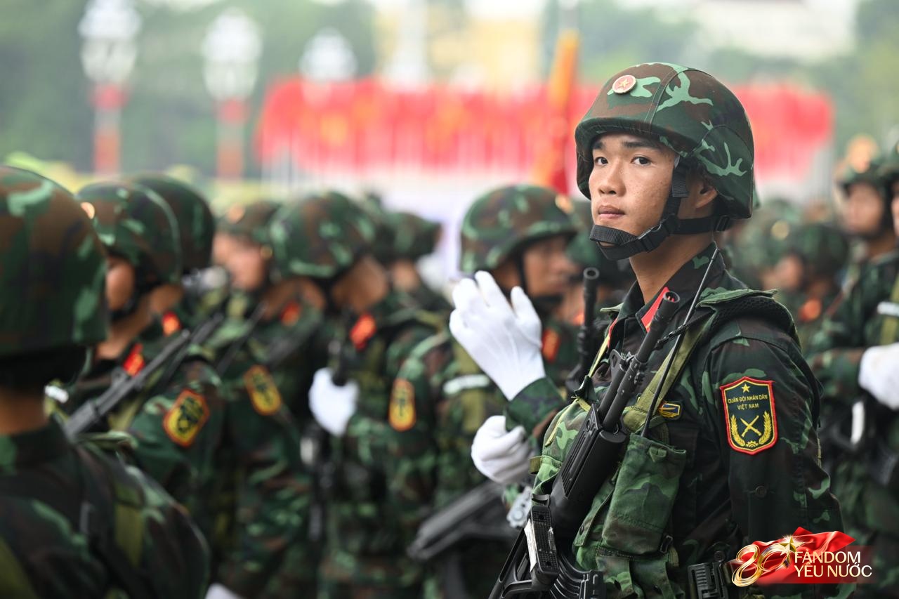 Visual căng đét của dàn chiến sĩ A80: Mướt mồ hôi vẫn toả sáng trước buổi Tổng hợp luyện đầu tiên tại Hà Nội- Ảnh 2.