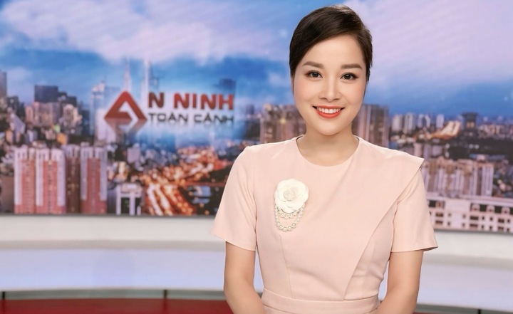 Nữ chính 'Nhật ký Vàng Anh' giờ là Đại úy công an, kín tiếng đời tư ở tuổi 40- Ảnh 3. Nữ chính 'Nhật ký Vàng Anh' giờ là Đại úy công an, kín tiếng đời tư ở tuổi 40- Ảnh 3.