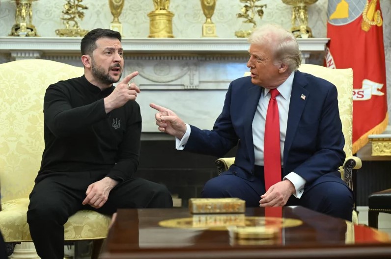 Từ chỉ trích đến khen ngợi: 'Lá bùa may mắn' giúp Tổng thống Ukraine xích lại gần ông Trump- Ảnh 2.