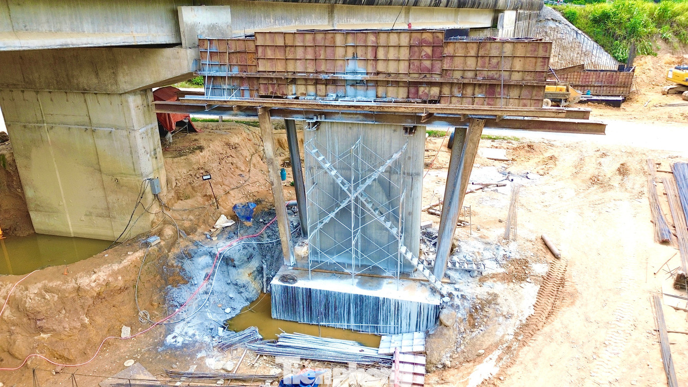Gấp rút thi công dự án 'lên đời' cao tốc La Sơn - Hòa Liên- Ảnh 15. Gấp rút thi công dự án 'lên đời' cao tốc La Sơn - Hòa Liên- Ảnh 15.