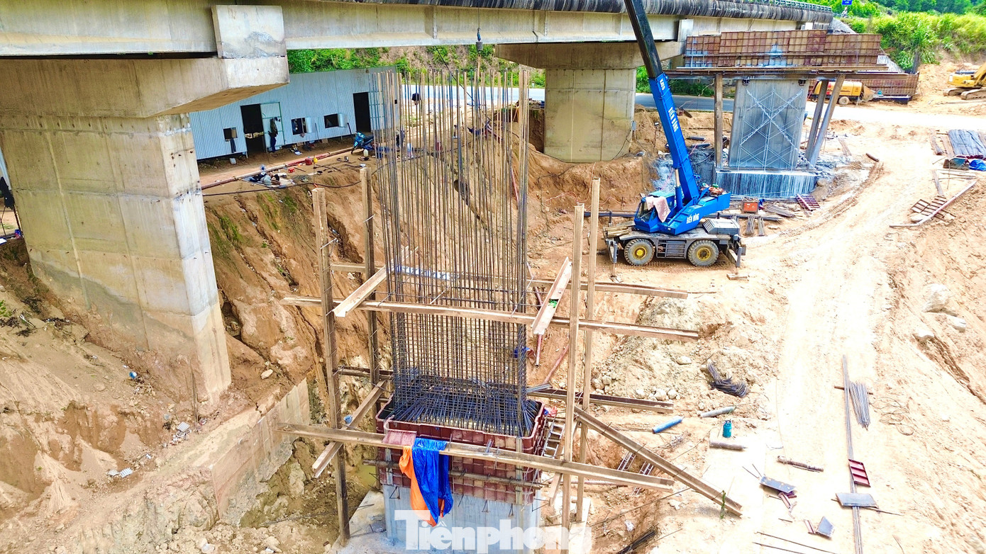 Gấp rút thi công dự án 'lên đời' cao tốc La Sơn - Hòa Liên- Ảnh 16. Gấp rút thi công dự án 'lên đời' cao tốc La Sơn - Hòa Liên- Ảnh 16.