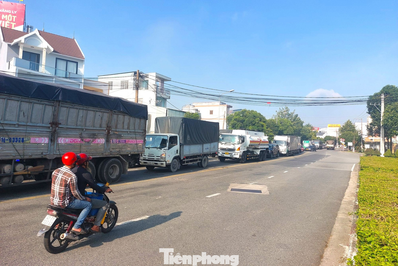 Cận cảnh vị trí đầu tiên trên quốc lộ 13 được chọn làm hầm chui nghìn tỉ- Ảnh 4. Cận cảnh vị trí đầu tiên trên quốc lộ 13 được chọn làm hầm chui nghìn tỉ- Ảnh 4.