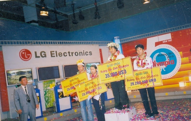 Á quân Olympia từng mất ngôi vô địch vì sự cố hy hữu, 20 năm sau là bác sĩ phẫu thuật hàng đầu- Ảnh 2.