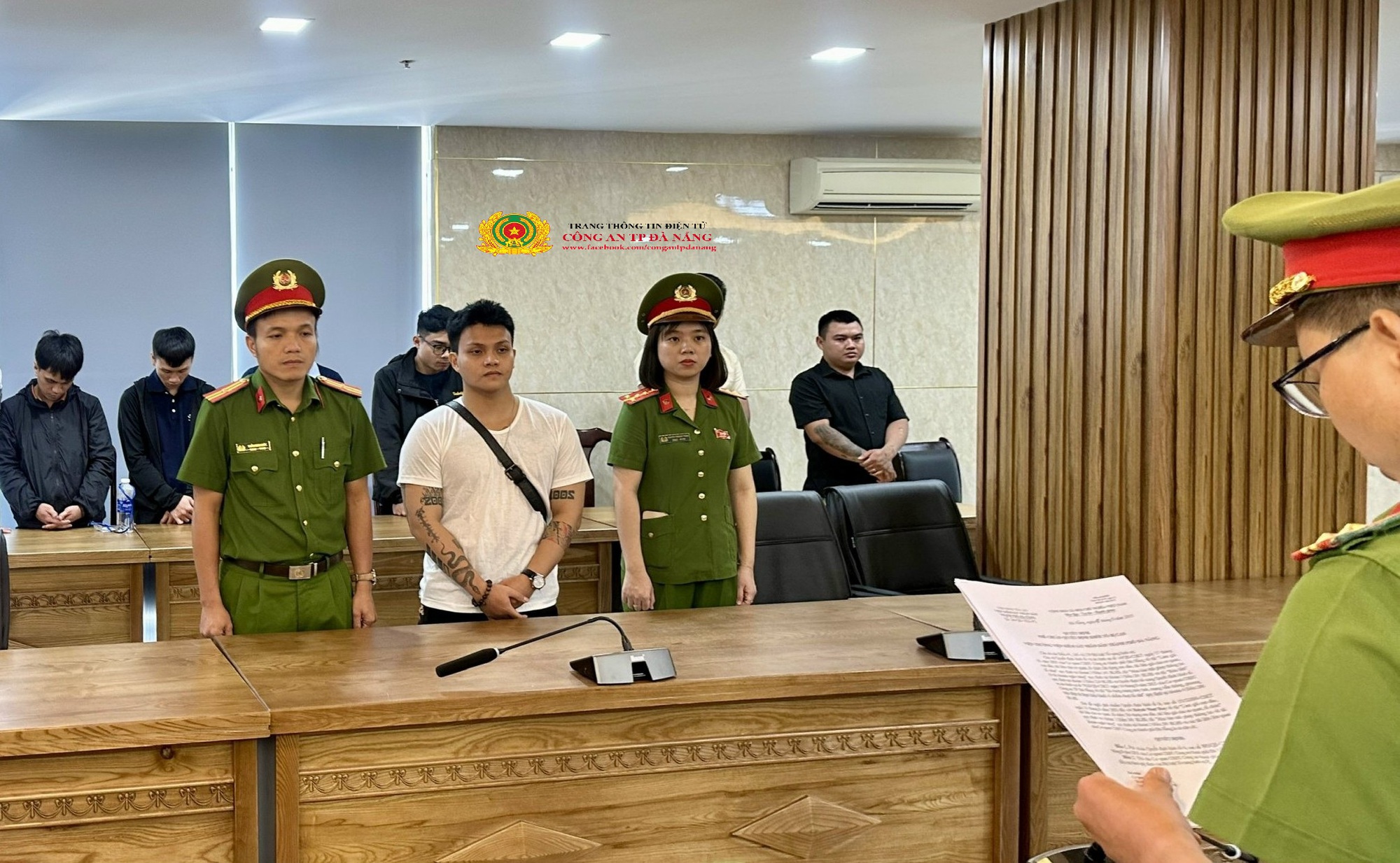 3 nhân viên ngân hàng cấu kết với tội phạm trong đường dây rửa tiền 30 nghìn tỷ như thế nào?- Ảnh 1.