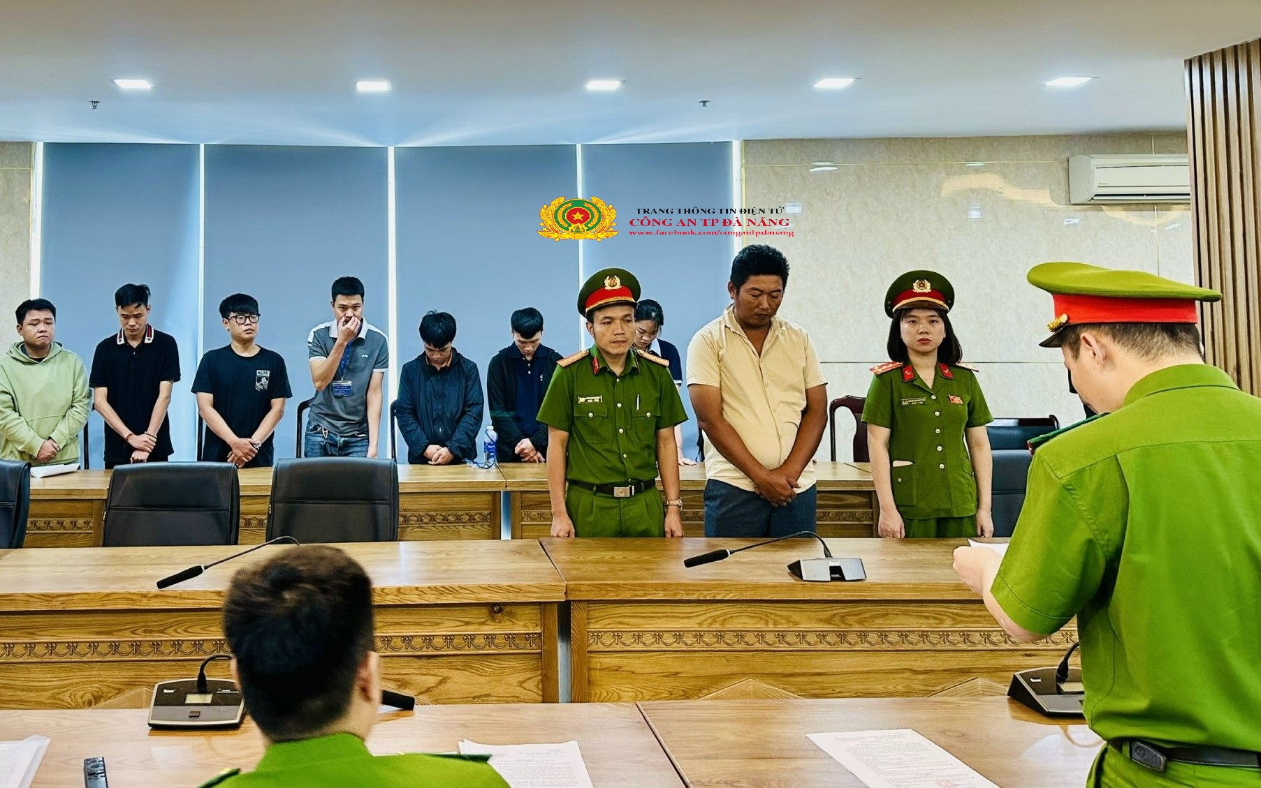 3 nhân viên ngân hàng cấu kết với tội phạm trong đường dây rửa tiền 30 nghìn tỷ như thế nào?- Ảnh 3.