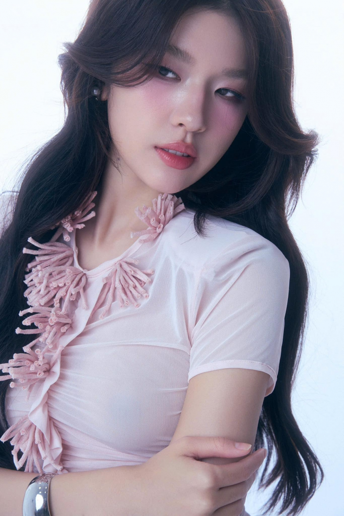 Mỹ nhân Việt duy nhất đổi đời nhờ liên tục làm rơi đồ, đẹp như hoa như ngọc cứ xuất hiện là bùng nổ visual- Ảnh 6.