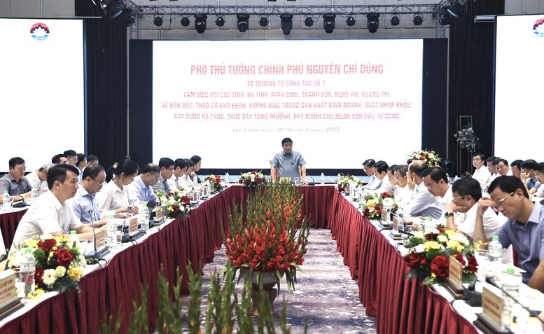 Phó Thủ tướng vừa làm việc với các tỉnh Ninh Bình, Thanh Hóa, Nghệ An, Hà Tĩnh, Quảng Trị- Ảnh 1. Phó Thủ tướng vừa làm việc với các tỉnh Ninh Bình, Thanh Hóa, Nghệ An, Hà Tĩnh, Quảng Trị- Ảnh 1.