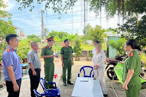 Bắt tạm giam, khám xét nơi ở của cán bộ hội phụ nữ Bùi Thị Thu Thủy- Ảnh 1.