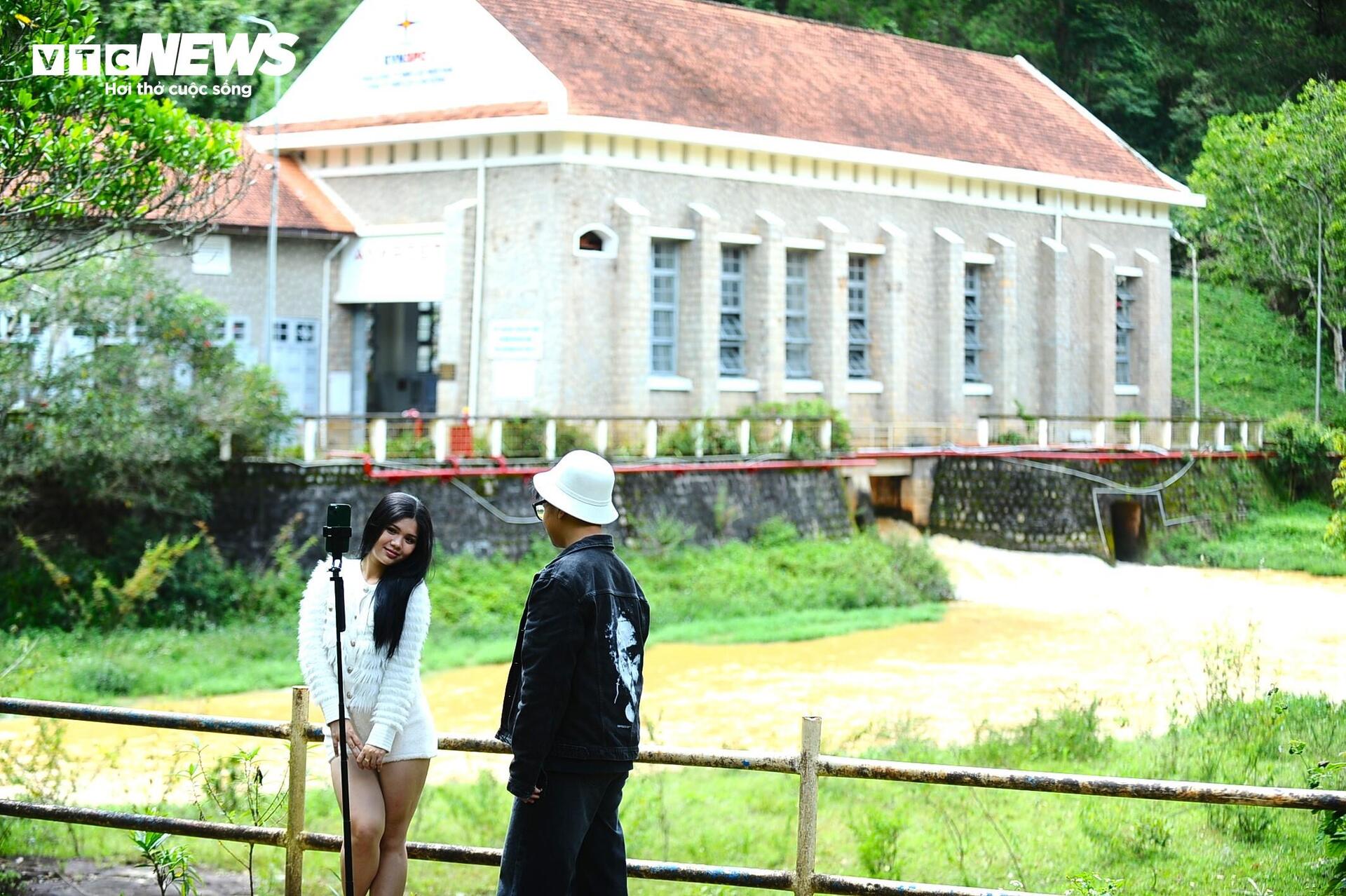 Ngắm thủy điện cổ nhất Việt Nam, nơi giới trẻ đua nhau check-in ở Đà Lạt- Ảnh 7.