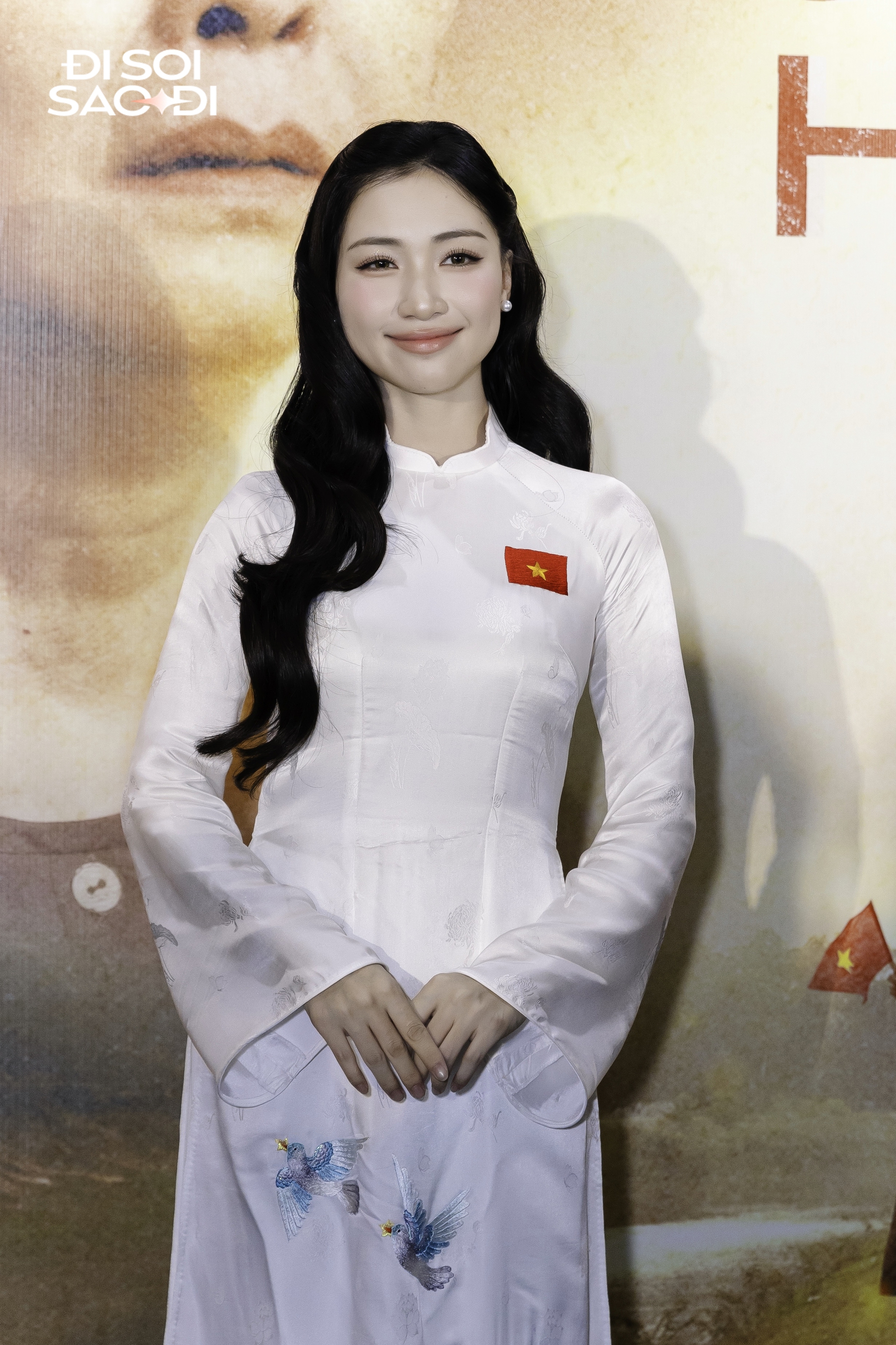 Cả Vbiz khóc nấc trước siêu phẩm mới của Hòa Minzy, cúi rạp người tri ân Mẹ Việt Nam Anh Hùng- Ảnh 3.