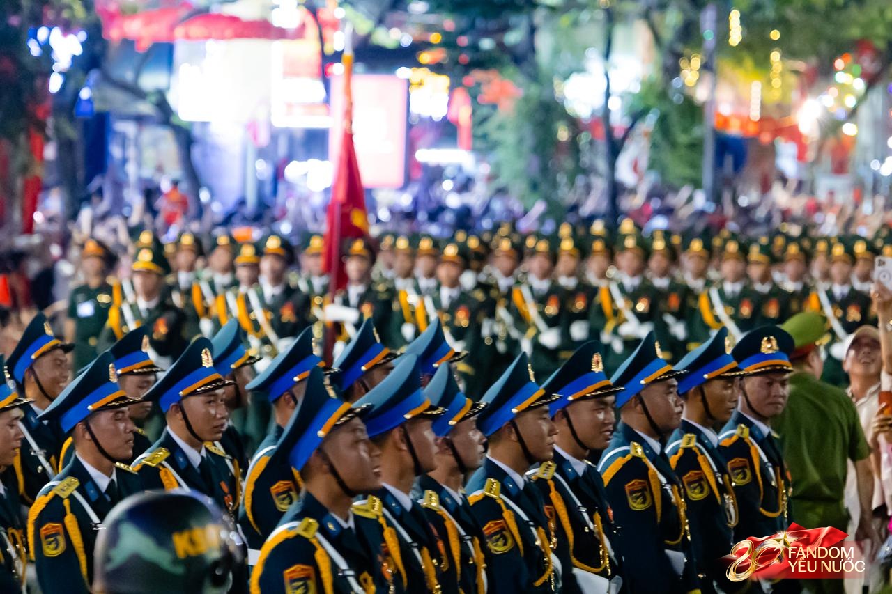Những khung hình thân thương nhất trong đêm hợp luyện đầu tiên ở Hà Nội- Ảnh 5.