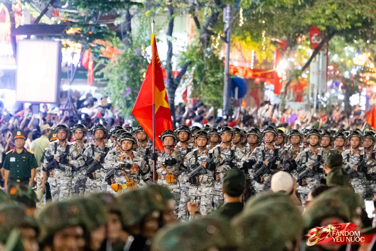 Những khung hình thân thương nhất trong đêm hợp luyện đầu tiên ở Hà Nội- Ảnh 20.