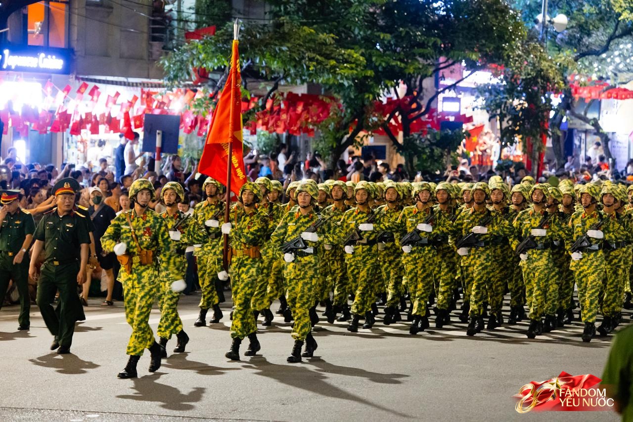 Những khung hình thân thương nhất trong đêm hợp luyện đầu tiên ở Hà Nội- Ảnh 21.