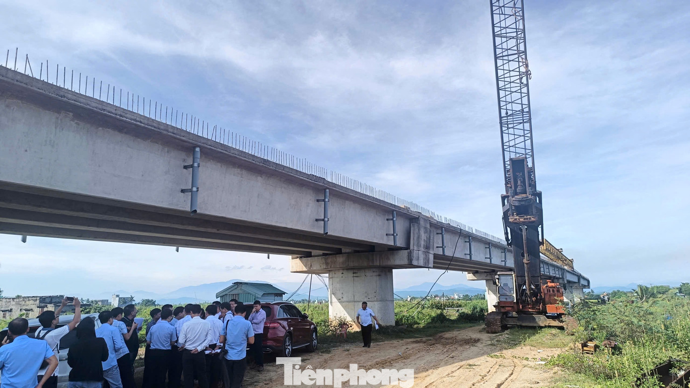 Dự án cầu xây gần 1 thập kỷ không xong, lãnh đạo Đà Nẵng chỉ đạo 'nóng'- Ảnh 6. Dự án cầu xây gần 1 thập kỷ không xong, lãnh đạo Đà Nẵng chỉ đạo 'nóng'- Ảnh 6.