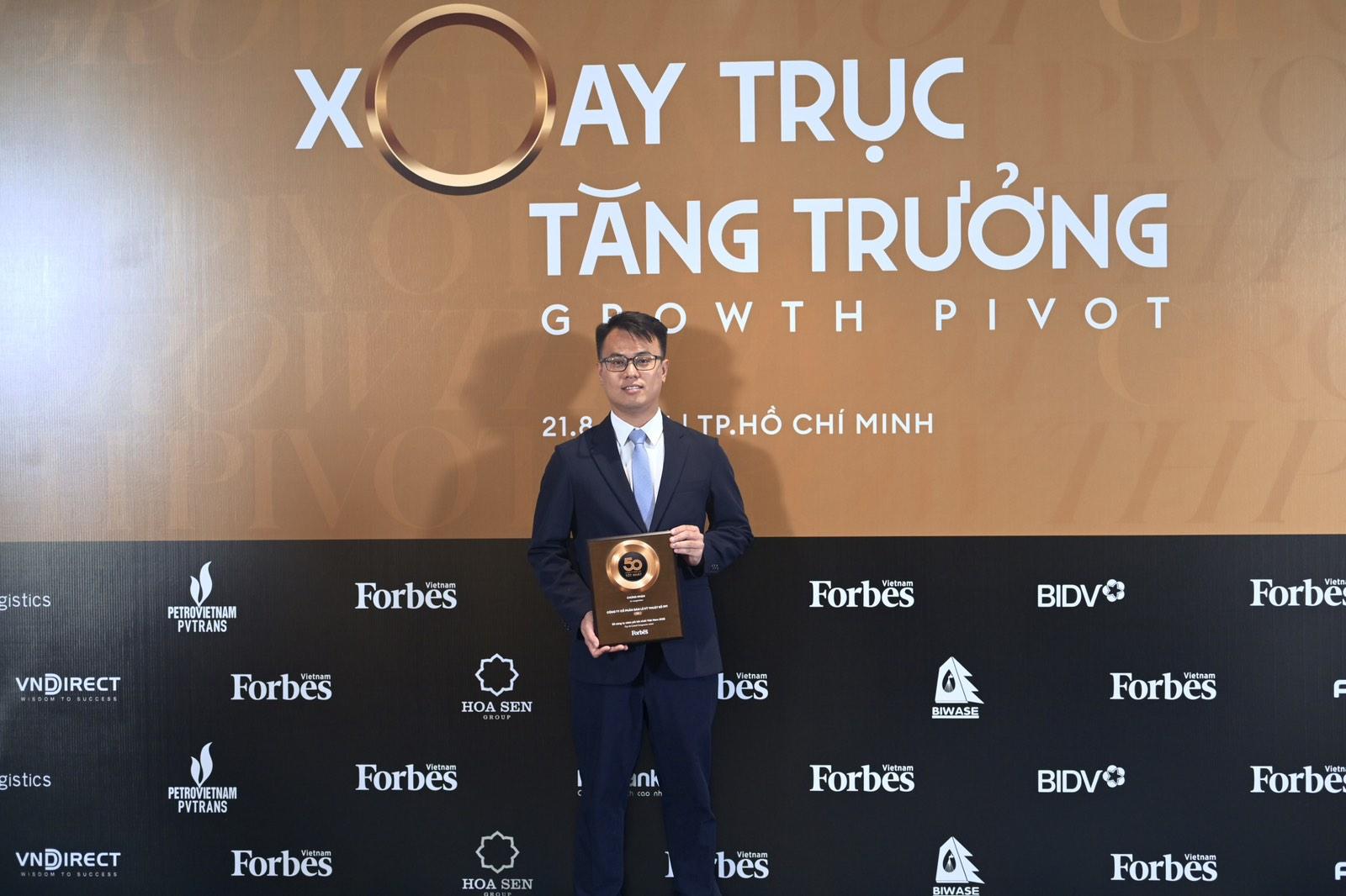 FPT Retail được vinh danh 'Top 50 công ty niêm yết tốt nhất Việt Nam' của Forbes- Ảnh 3. FPT Retail được vinh danh 'Top 50 công ty niêm yết tốt nhất Việt Nam' của Forbes- Ảnh 3.