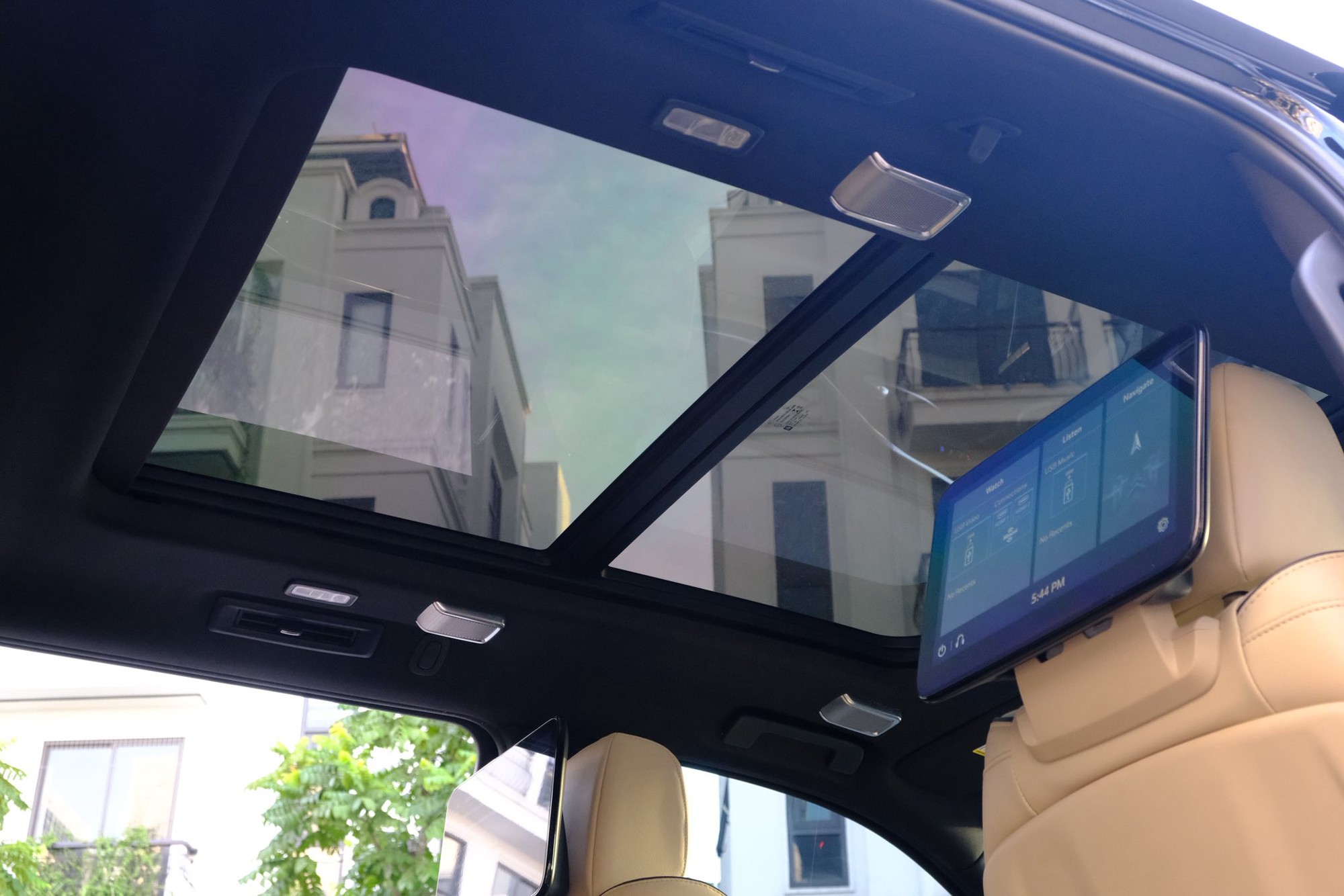 Xe Mỹ cực hiếm ở Việt Nam vừa rao bán: Chung động cơ VinFast President, đồng hồ hé lộ mức ăn xăng khủng- Ảnh 15. Xe Mỹ cực hiếm ở Việt Nam vừa rao bán: Chung động cơ VinFast President, đồng hồ hé lộ mức ăn xăng khủng- Ảnh 15.