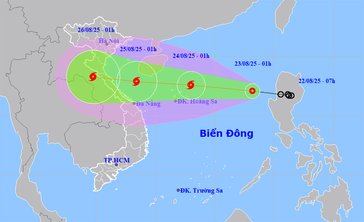 Áp thấp nhiệt đới vào Biển Đông, mạnh thành bão số 5 trong 24 giờ tới- Ảnh 1. Áp thấp nhiệt đới vào Biển Đông, mạnh thành bão số 5 trong 24 giờ tới- Ảnh 1.