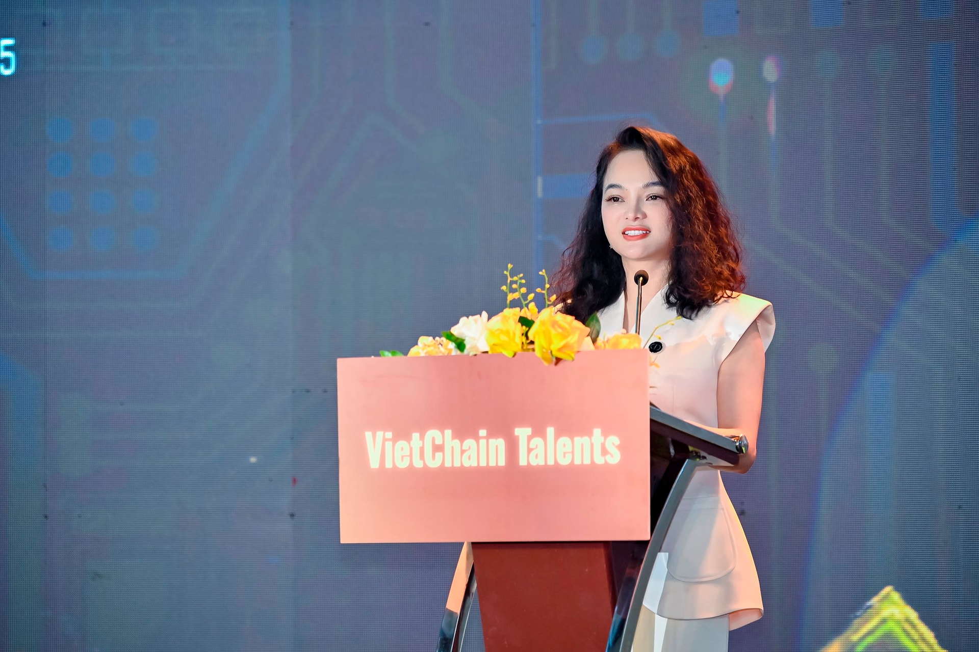 Phó Chủ tịch VBA: Người Việt hoàn toàn có thể làm chủ tương lai số, sánh vai cùng thế giới trong cuộc cách mạng công nghiệp mới- Ảnh 1. Phó Chủ tịch VBA: Người Việt hoàn toàn có thể làm chủ tương lai số, sánh vai cùng thế giới trong cuộc cách mạng công nghiệp mới- Ảnh 1.