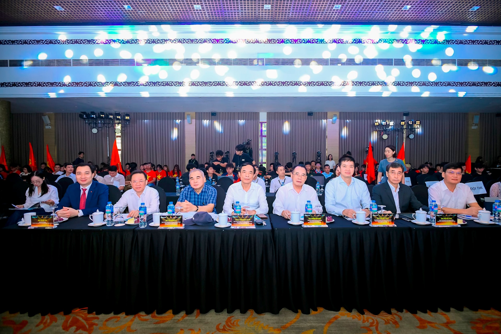 Phó Chủ tịch VBA: Người Việt hoàn toàn có thể làm chủ tương lai số, sánh vai cùng thế giới trong cuộc cách mạng công nghiệp mới- Ảnh 2. Phó Chủ tịch VBA: Người Việt hoàn toàn có thể làm chủ tương lai số, sánh vai cùng thế giới trong cuộc cách mạng công nghiệp mới- Ảnh 2.