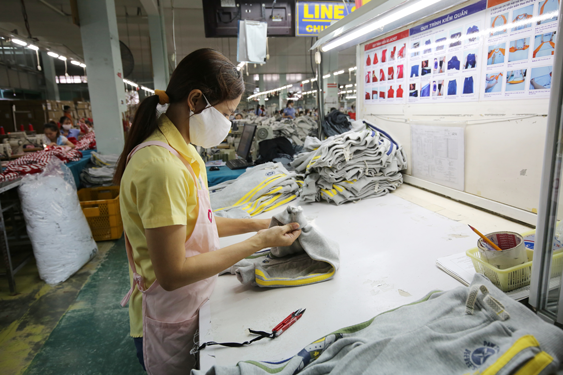 Dệt may, da giày tăng tốc khai thác "mỏ vàng sân nhà"- Ảnh 1.