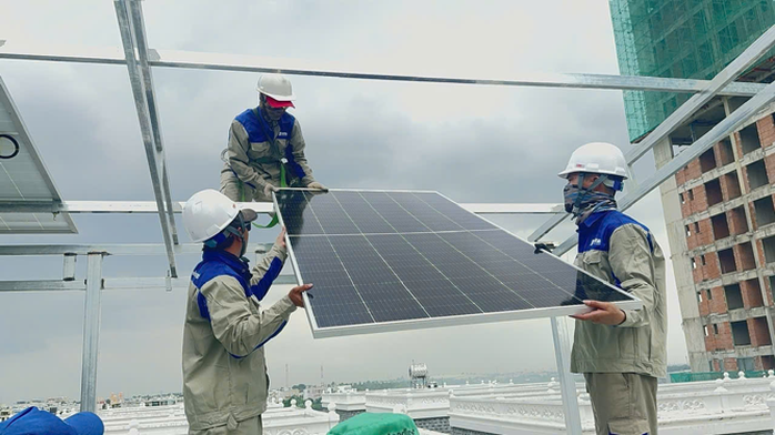 Băn khoăn mức hỗ trợ lắp điện mặt trời mái nhà- Ảnh 1. Băn khoăn mức hỗ trợ lắp điện mặt trời mái nhà- Ảnh 1.