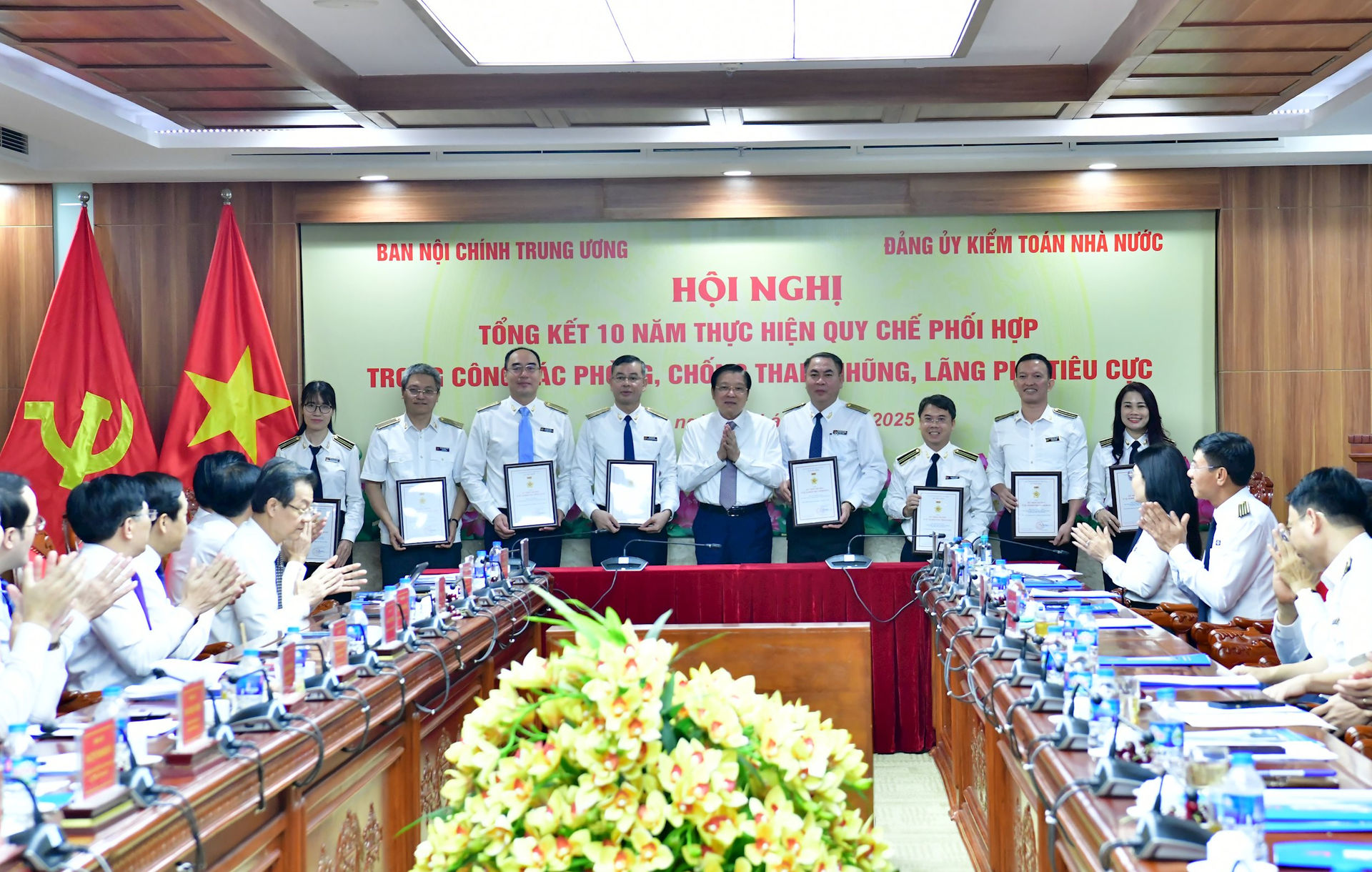 Phối hợp chặt chẽ, hiệu quả trong phòng, chống tham nhũng, lãng phí, tiêu cực- Ảnh 6. Phối hợp chặt chẽ, hiệu quả trong phòng, chống tham nhũng, lãng phí, tiêu cực- Ảnh 6.