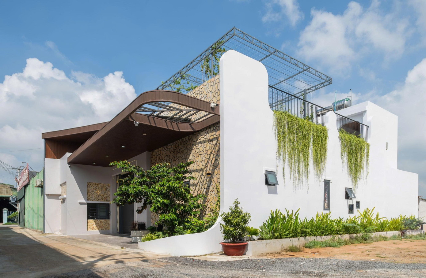 Quá trình 'biến đổi' không gian mới tiện nghi rộng 146m2 tại Phan Thiết- Ảnh 2. Quá trình 'biến đổi' không gian mới tiện nghi rộng 146m2 tại Phan Thiết- Ảnh 2.