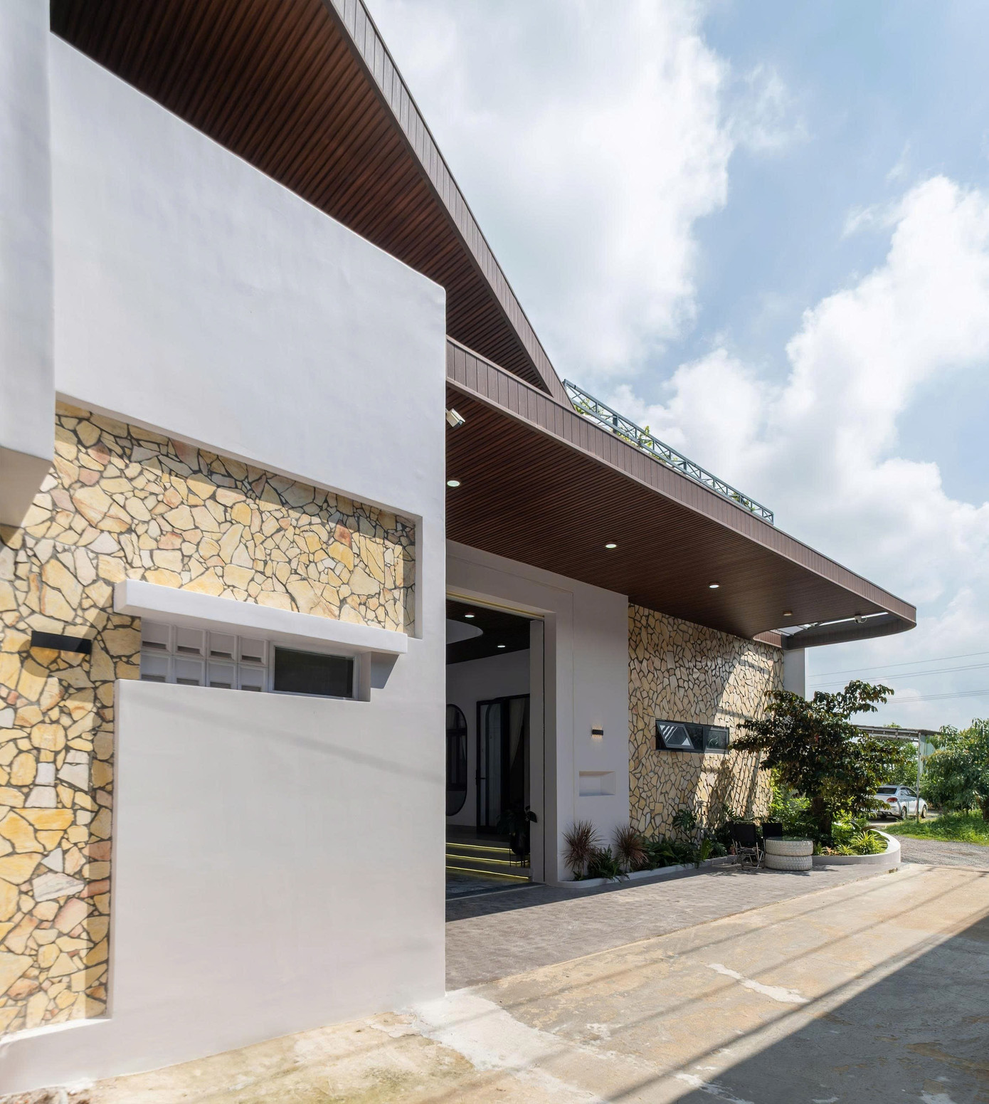 Quá trình 'biến đổi' không gian mới tiện nghi rộng 146m2 tại Phan Thiết- Ảnh 3. Quá trình 'biến đổi' không gian mới tiện nghi rộng 146m2 tại Phan Thiết- Ảnh 3.