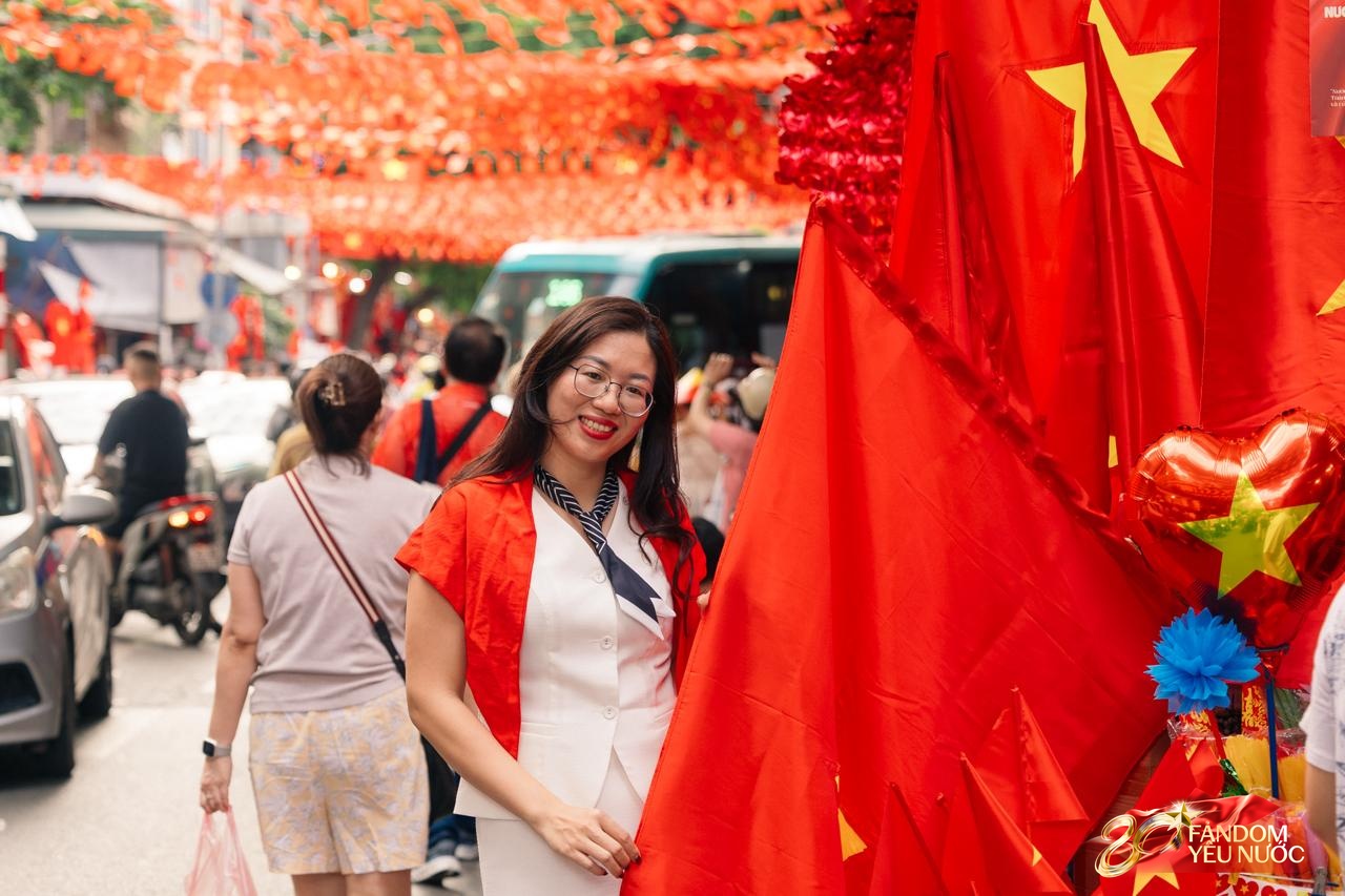 Hà Nội, những ngày đi dưới bóng cờ!- Ảnh 26. Hà Nội, những ngày đi dưới bóng cờ!- Ảnh 26.