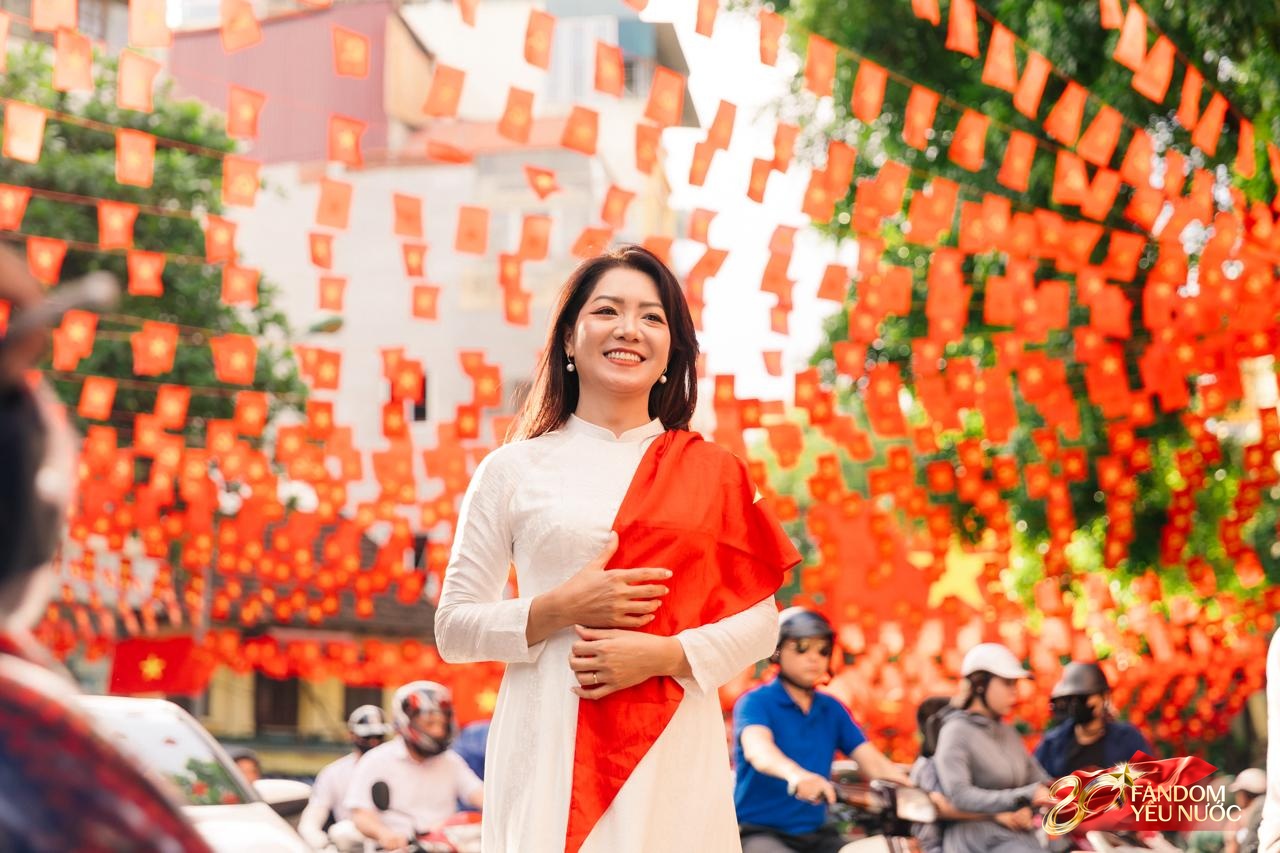 Hà Nội, những ngày đi dưới bóng cờ!- Ảnh 12. Hà Nội, những ngày đi dưới bóng cờ!- Ảnh 12.