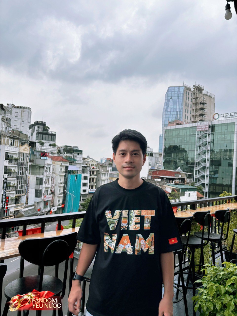 Chủ quán cà phê có view xem diễu binh đẹp nhất Hà Nội: "Chỉ 60 khách may mắn đặt được bàn, kín lịch suốt 2 tháng nay"- Ảnh 1. Chủ quán cà phê có view xem diễu binh đẹp nhất Hà Nội: "Chỉ 60 khách may mắn đặt được bàn, kín lịch suốt 2 tháng nay"- Ảnh 1.
