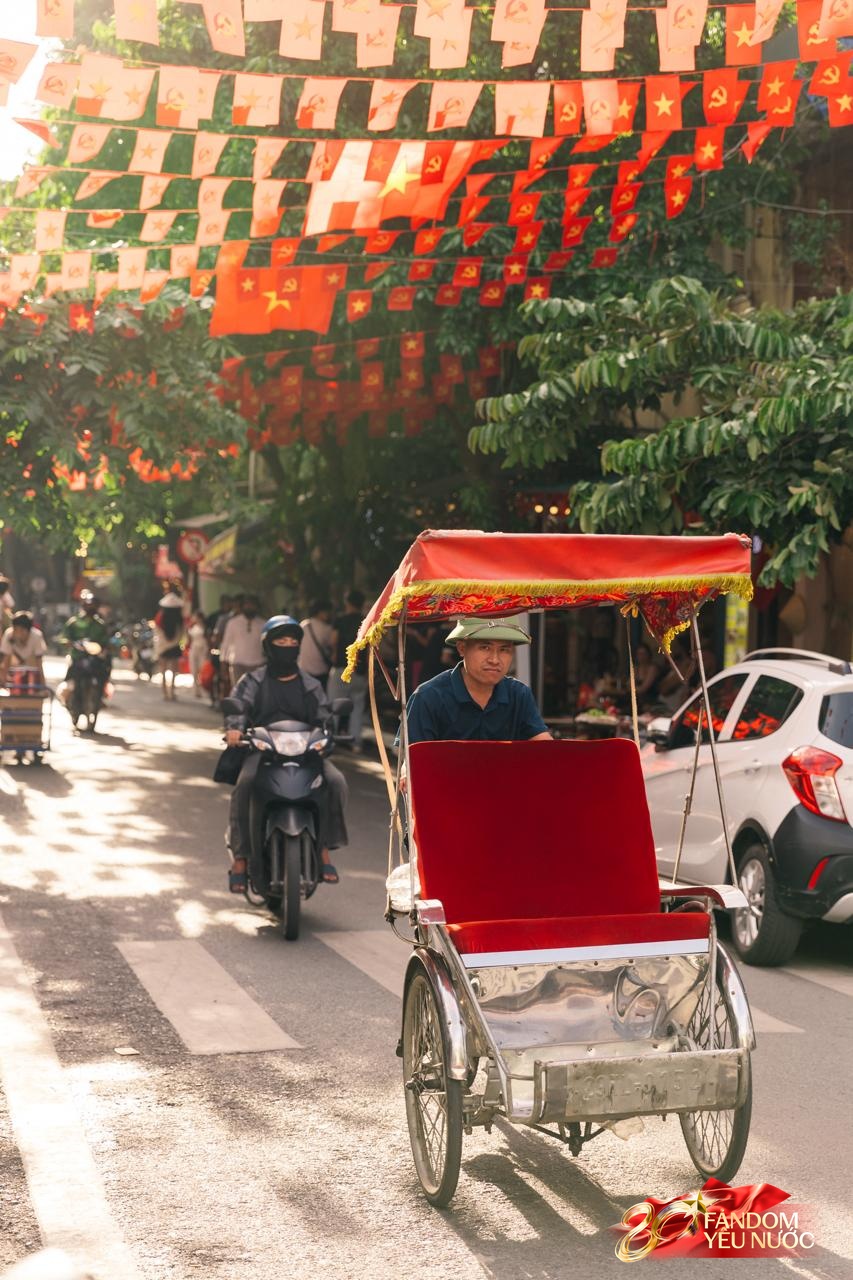 Hà Nội, những ngày đi dưới bóng cờ!- Ảnh 16. Hà Nội, những ngày đi dưới bóng cờ!- Ảnh 16.
