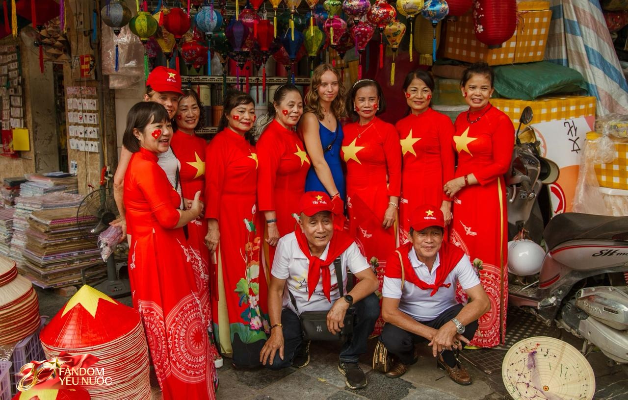 Hà Nội, những ngày đi dưới bóng cờ!- Ảnh 37. Hà Nội, những ngày đi dưới bóng cờ!- Ảnh 37.