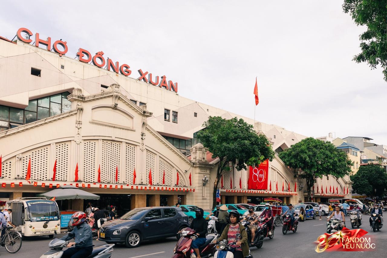 Hà Nội, những ngày đi dưới bóng cờ!- Ảnh 13. Hà Nội, những ngày đi dưới bóng cờ!- Ảnh 13.