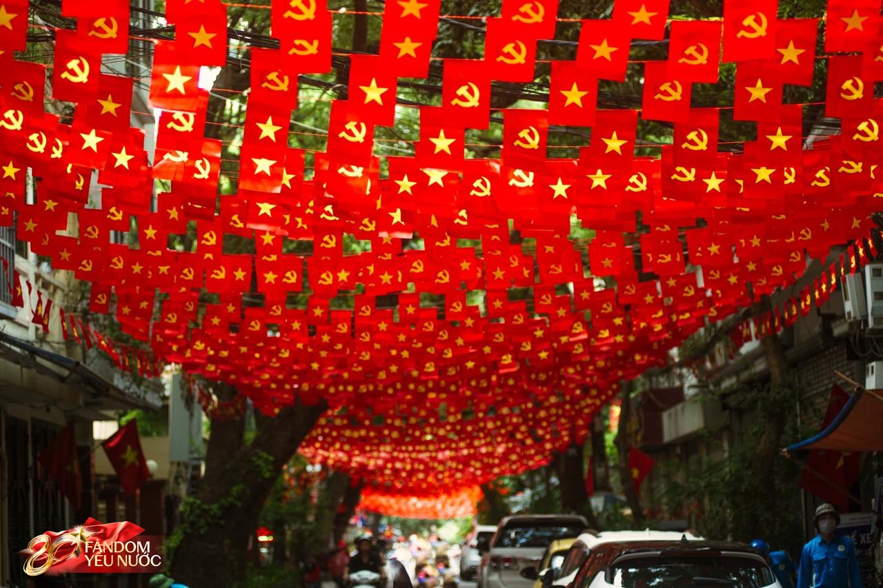 Hà Nội, những ngày đi dưới bóng cờ!- Ảnh 29. Hà Nội, những ngày đi dưới bóng cờ!- Ảnh 29.