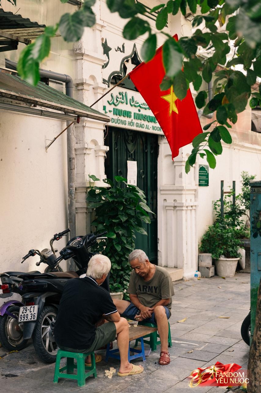 Hà Nội, những ngày đi dưới bóng cờ!- Ảnh 20. Hà Nội, những ngày đi dưới bóng cờ!- Ảnh 20.