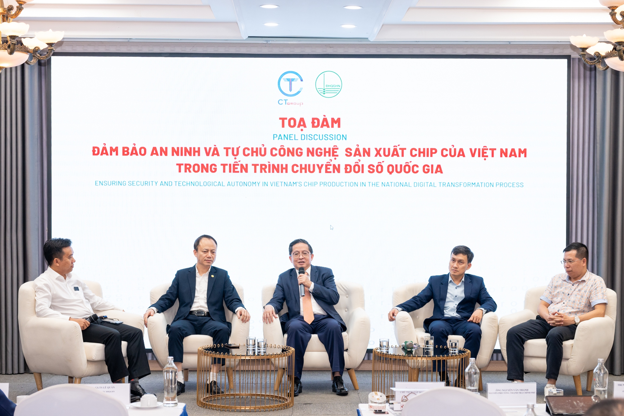 Nhìn từ con chip Căn cước 20 năm không lạc hậu, đây là những "mỏ vàng" của ngành bán dẫn Việt Nam- Ảnh 2.
