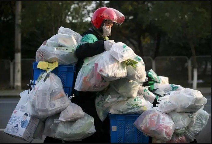 Đua nhau bán bữa ăn miễn phí, 3 nền tảng giao hàng ‘tuyệt vọng’ chịu lỗ để giữ khách, áp lực giảm phát bao trùm nền kinh tế số 1 Châu Á- Ảnh 3. Đua nhau bán bữa ăn miễn phí, 3 nền tảng giao hàng ‘tuyệt vọng’ chịu lỗ để giữ khách, áp lực giảm phát bao trùm nền kinh tế số 1 Châu Á- Ảnh 3.
