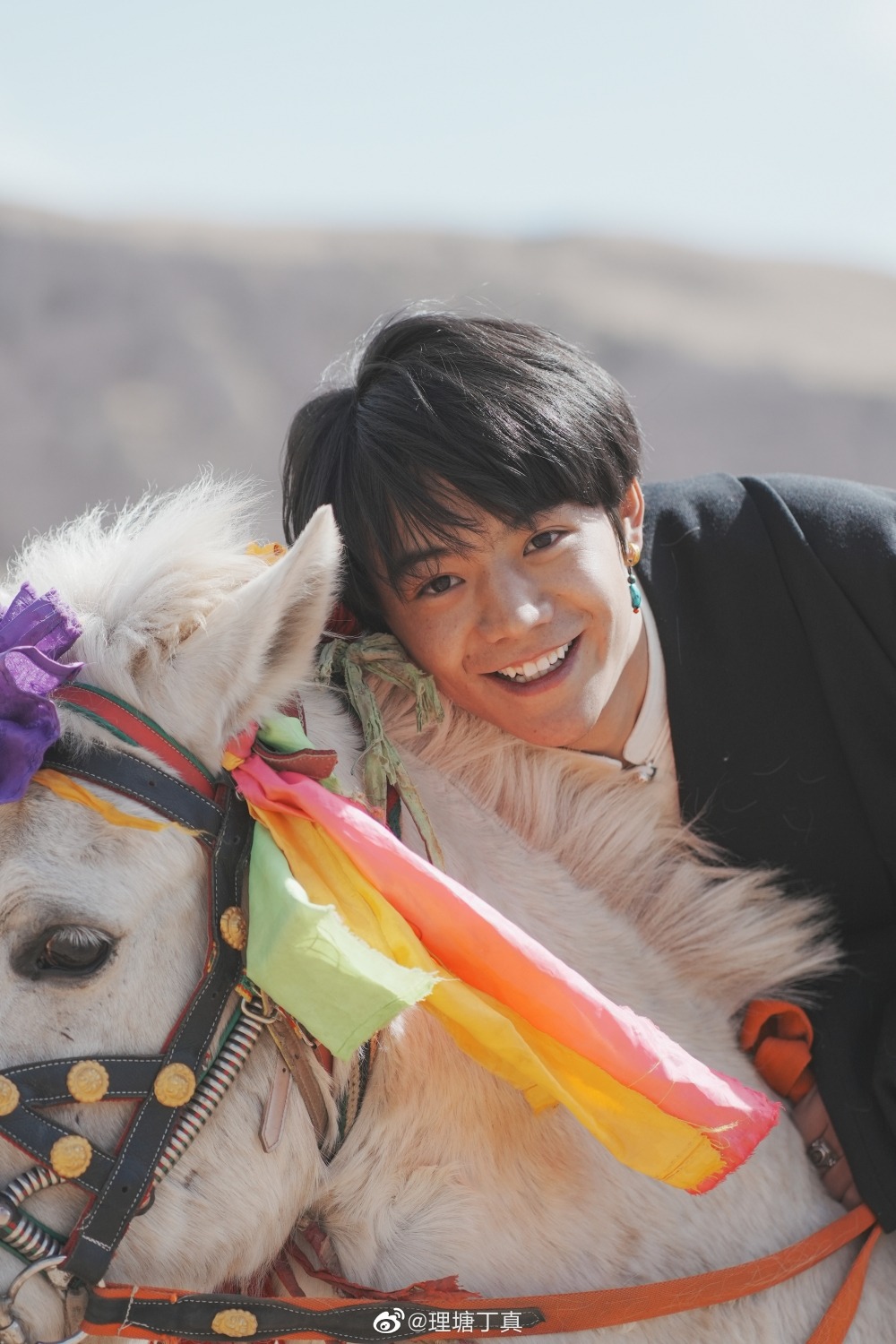 Chàng trai chăn bò bỗng nổi tiếng toàn quốc, vào showbiz đóng phim vì quá đẹp trai giờ ra sao?- Ảnh 11.