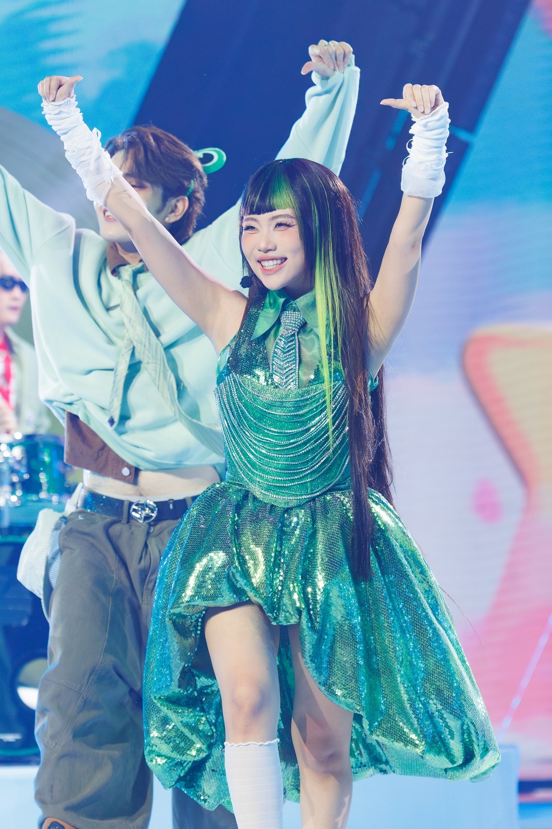 Quán quân Em Xinh Say Hi - Phương Mỹ Chi bật khóc: "Đã nhiều lần thấy pháo hoa chúc mừng nhưng bây giờ mới dành cho mình"- Ảnh 2.