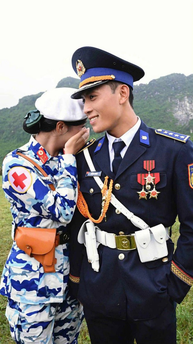 Top 10 quân nhân "không lỗ hổng visual" được cả nước mê ở hiện tại- Ảnh 2. Top 10 quân nhân "không lỗ hổng visual" được cả nước mê ở hiện tại- Ảnh 2.